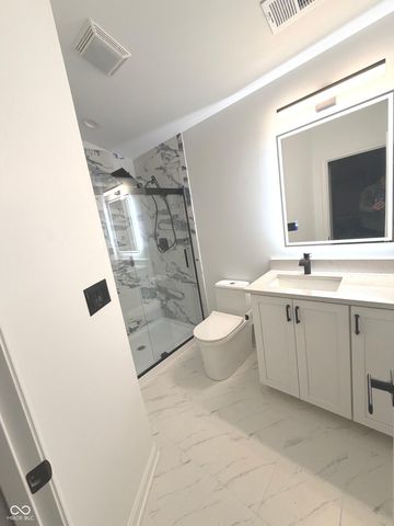 12515 Timber Creek Drive 9, Carmel, IN 46032