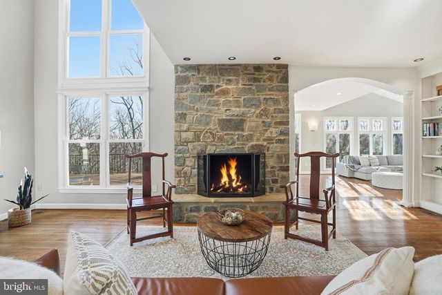 2007 SPRING BRANCH DR, Vienna, VA 22181