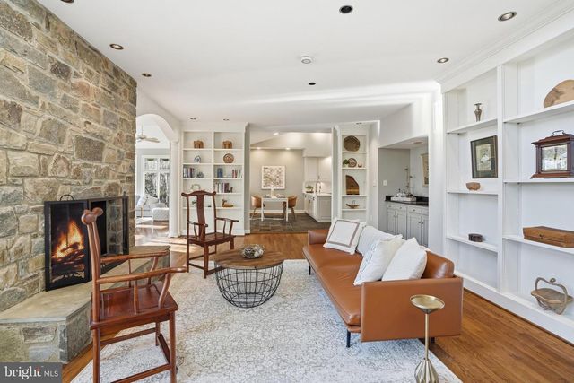 2007 SPRING BRANCH DR, Vienna, VA 22181