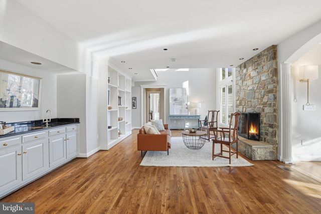 2007 SPRING BRANCH DR, Vienna, VA 22181