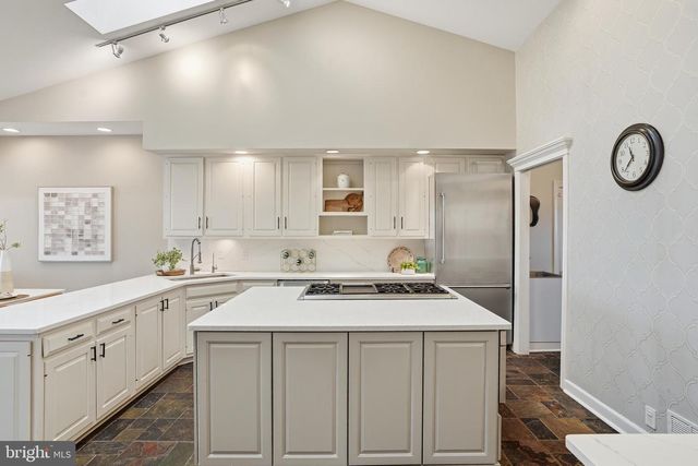 2007 SPRING BRANCH DR, Vienna, VA 22181