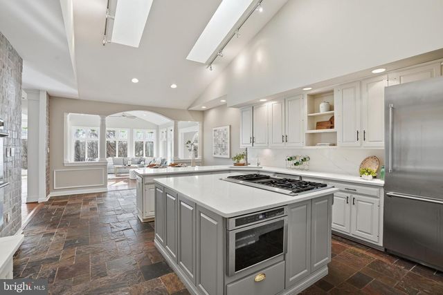 2007 SPRING BRANCH DR, Vienna, VA 22181