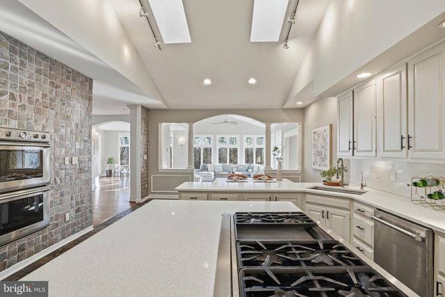 2007 SPRING BRANCH DR, Vienna, VA 22181