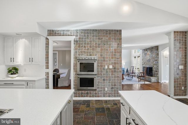 2007 SPRING BRANCH DR, Vienna, VA 22181