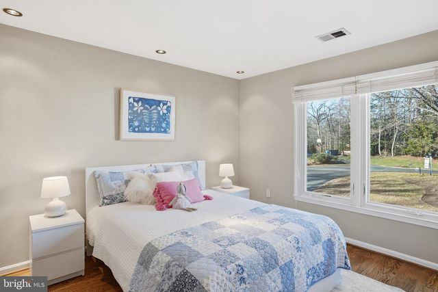 2007 SPRING BRANCH DR, Vienna, VA 22181