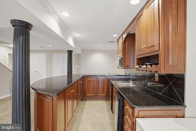 2007 SPRING BRANCH DR, Vienna, VA 22181