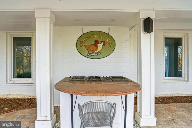 2007 SPRING BRANCH DR, Vienna, VA 22181