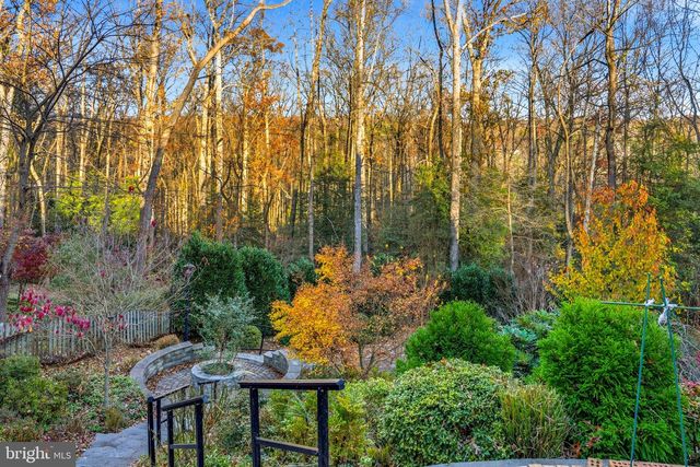 2007 SPRING BRANCH DR, Vienna, VA 22181