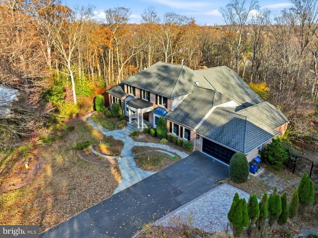 2007 SPRING BRANCH DR, Vienna, VA 22181