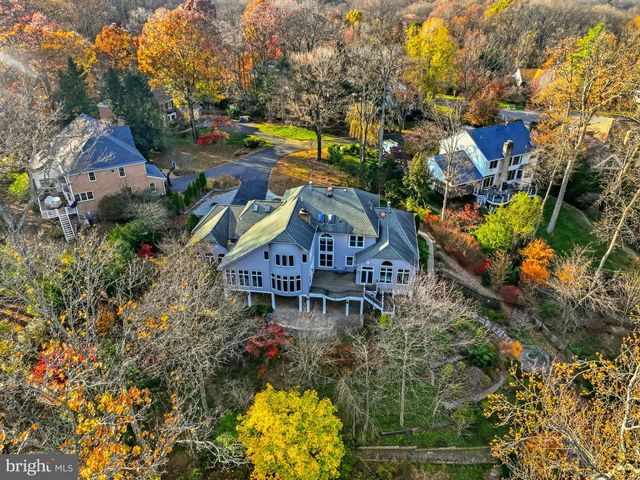 2007 SPRING BRANCH DR, Vienna, VA 22181