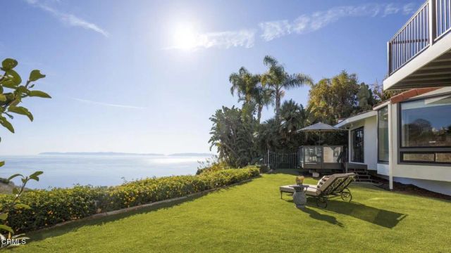 8 Burrell Lane, Rancho Palos Verdes, CA 90275