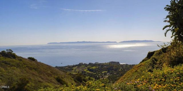 8 Burrell Lane, Rancho Palos Verdes, CA 90275