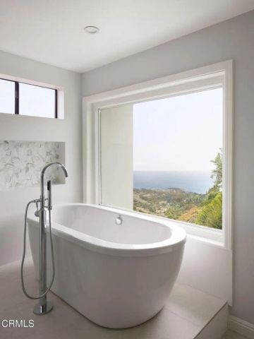 8 Burrell Lane, Rancho Palos Verdes, CA 90275