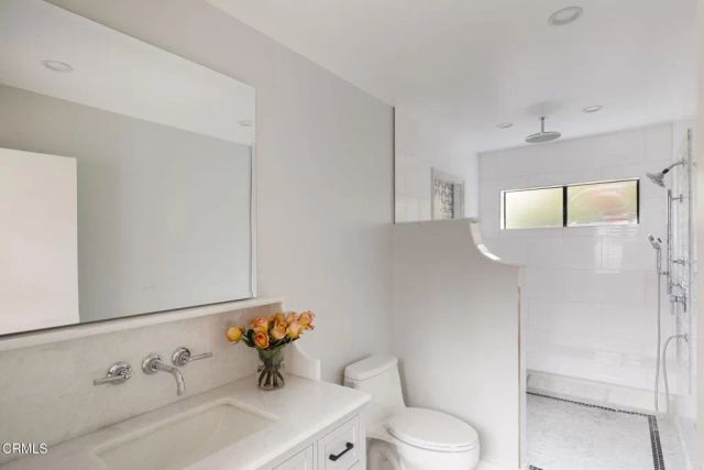 8 Burrell Lane, Rancho Palos Verdes, CA 90275