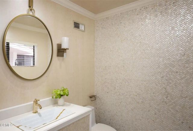 8 Burrell Lane, Rancho Palos Verdes, CA 90275