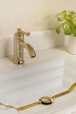 8 Burrell Lane, Rancho Palos Verdes, CA 90275