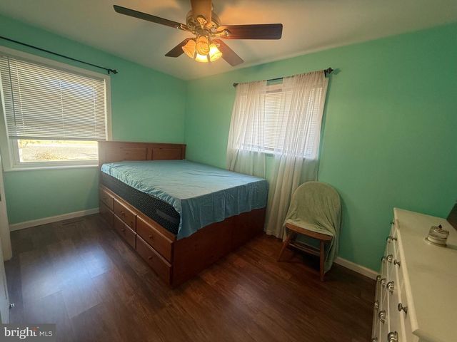1001 LOUIS DR, Millville, NJ 08332