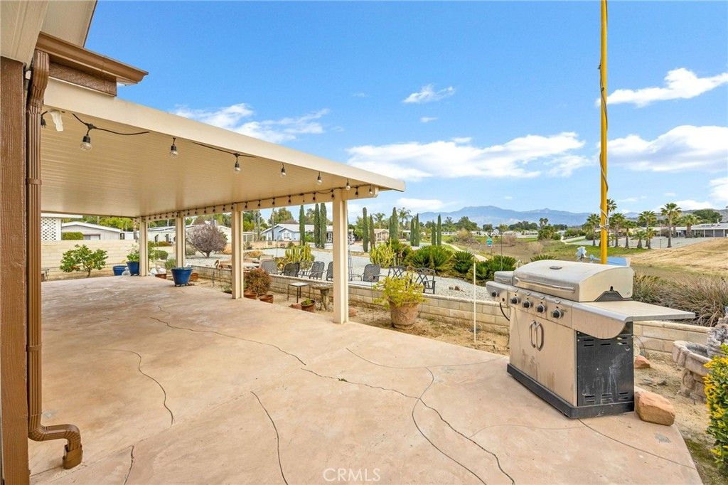 Image 34 of property listing at 1612 Brentwood, Hemet, CA 92545