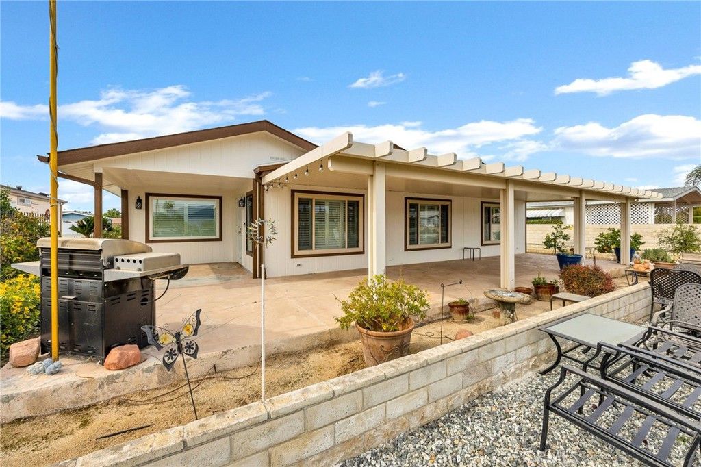 Image 38 of property listing at 1612 Brentwood, Hemet, CA 92545