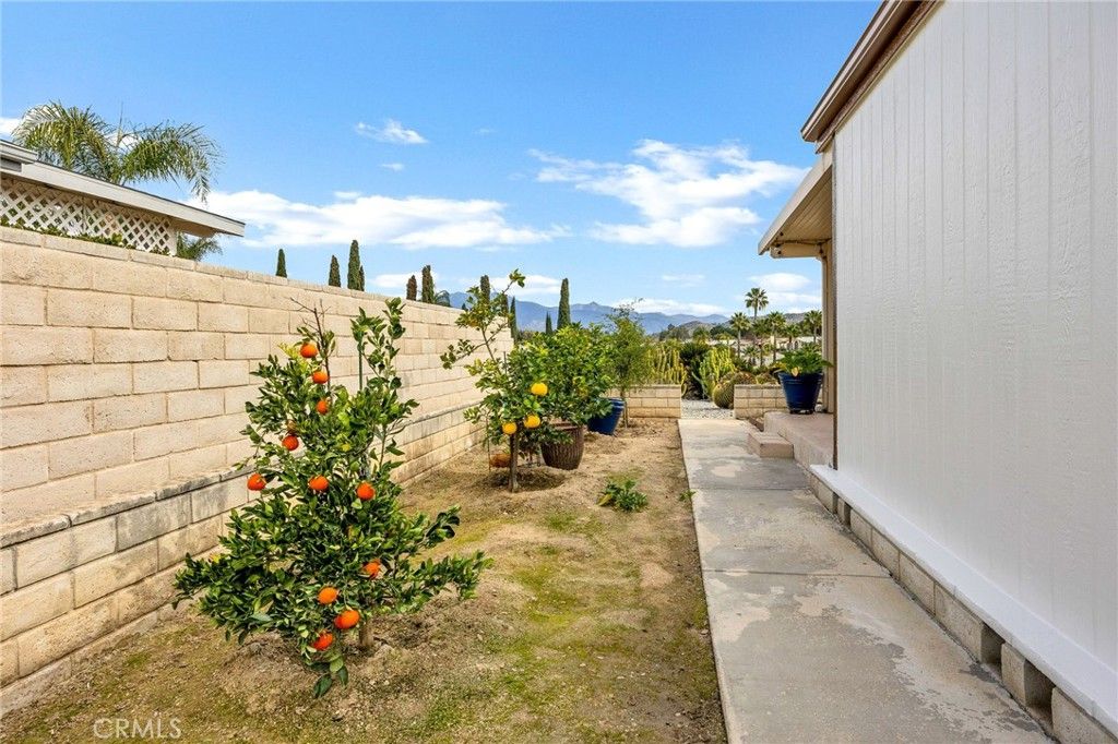 Image 39 of property listing at 1612 Brentwood, Hemet, CA 92545