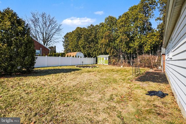 1105 STATE DR, Lebanon, PA 17042