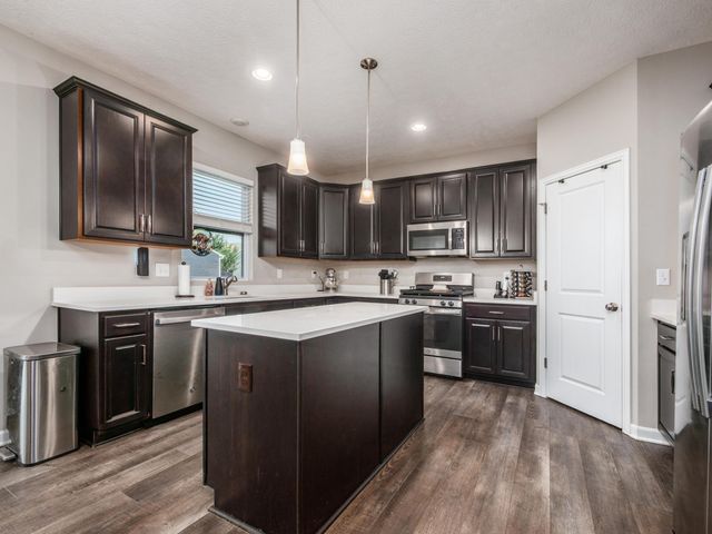 440 Oakland Hills Loop, Commercial Point, OH 43116