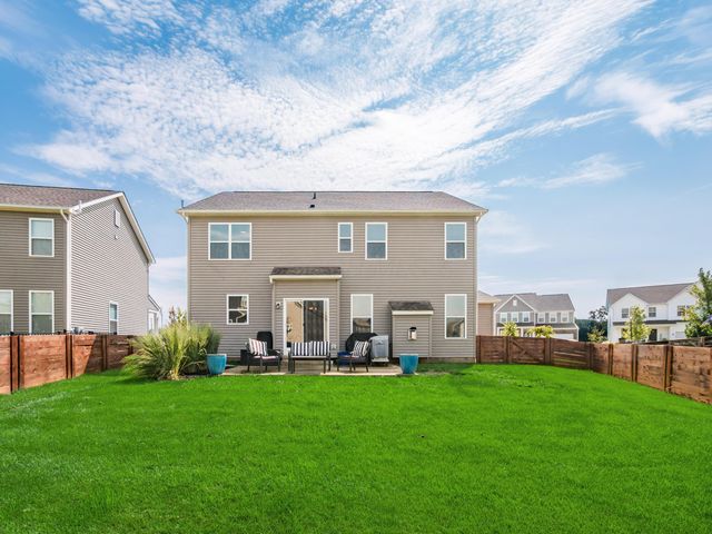 440 Oakland Hills Loop, Commercial Point, OH 43116