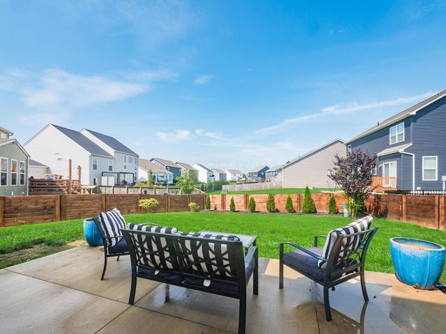440 Oakland Hills Loop, Commercial Point, OH 43116