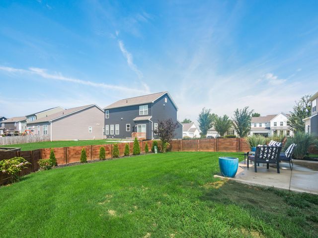 440 Oakland Hills Loop, Commercial Point, OH 43116