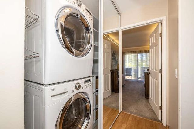 4008 Farm Hill Boulevard 102, Redwood City, CA 94061