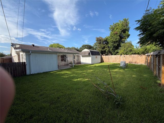 7603 Grape Street, Houston, TX 77074