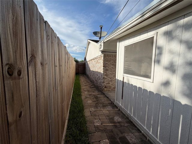 7603 Grape Street, Houston, TX 77074
