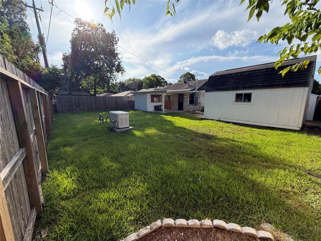 7603 Grape Street, Houston, TX 77074