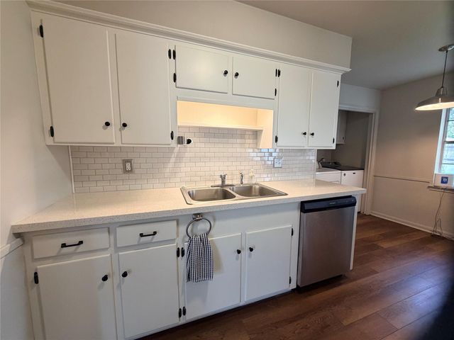 7603 Grape Street, Houston, TX 77074
