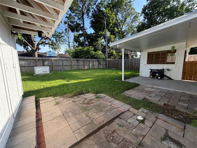 7603 Grape Street, Houston, TX 77074