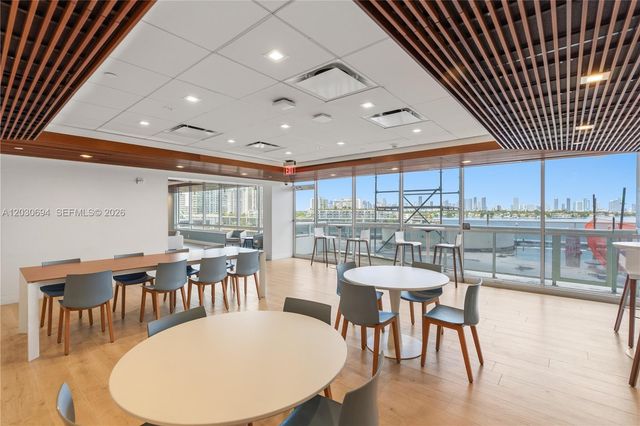 1800 Sunset Harbour Drive 1003, Miami Beach, FL 33139