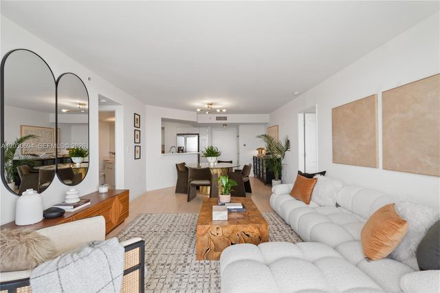 1800 Sunset Harbour Drive 1003, Miami Beach, FL 33139