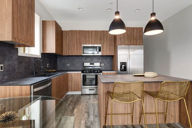 740 E Irving Park Road 3W, Roselle, IL 60172