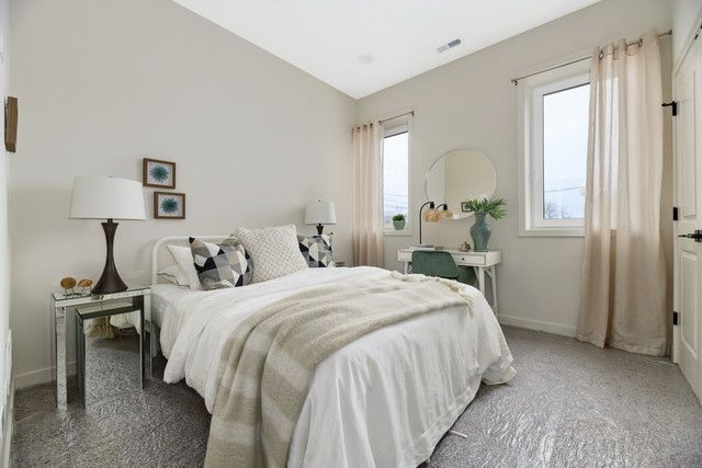 740 E Irving Park Road 3W, Roselle, IL 60172