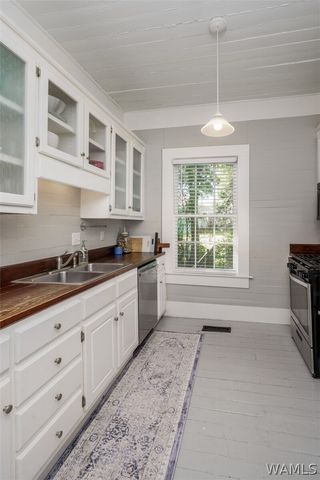 712 25TH, Northport, AL 35476