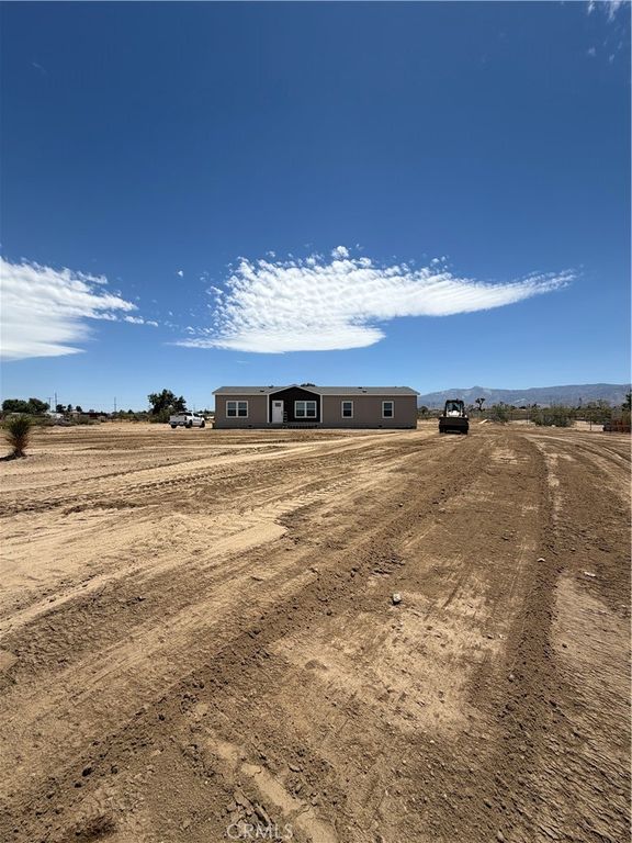 4823 Duncan Road, Phelan, CA 92371