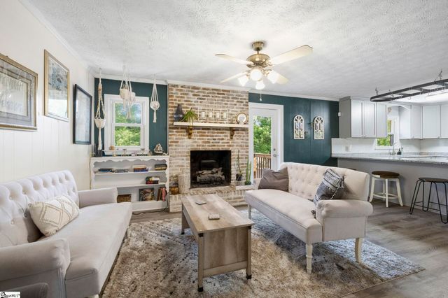 6 Chelsea Circle, Greenville, SC 29605