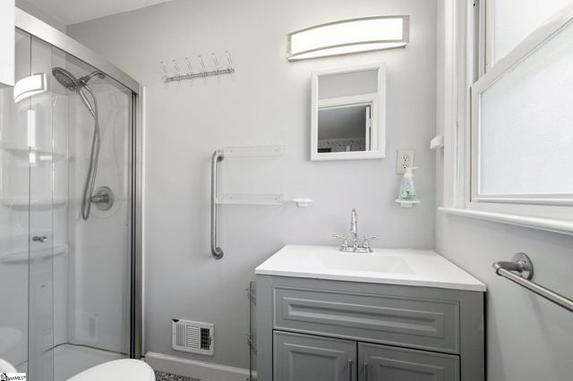 6 Chelsea Circle, Greenville, SC 29605