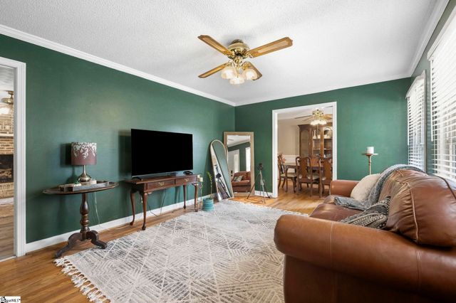 6 Chelsea Circle, Greenville, SC 29605