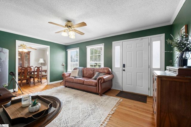 6 Chelsea Circle, Greenville, SC 29605