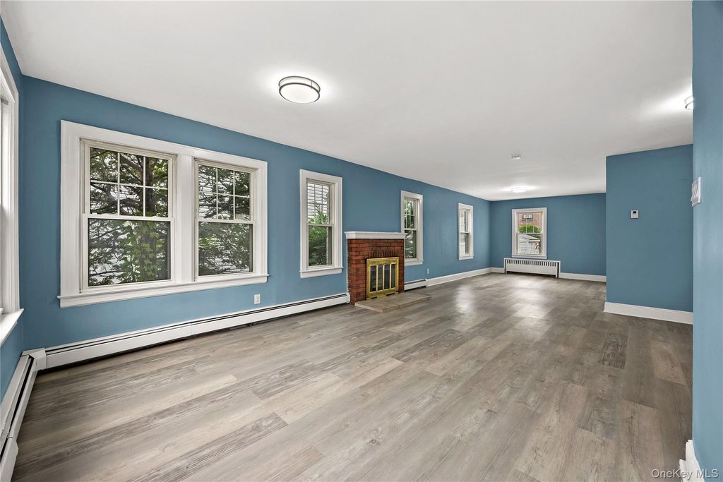 425 Marcellus Road, Mineola, NY 11501 — photo 3