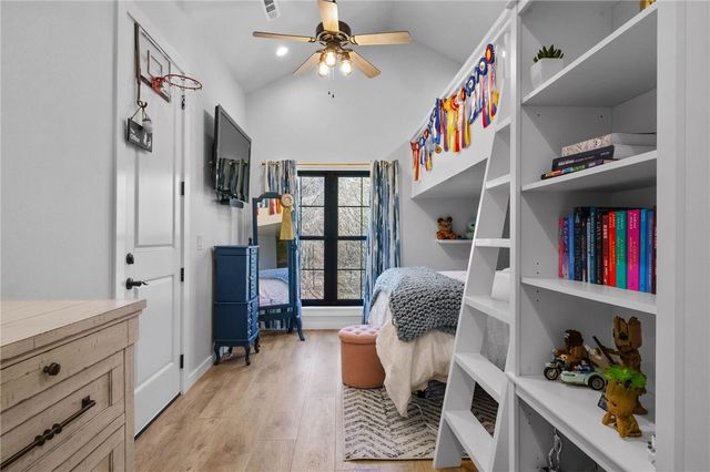 5214 Cordell Way, Fayetteville, AR 72704