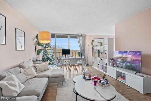 2059 HUNTINGTON AVE #1002, Alexandria, VA 22303