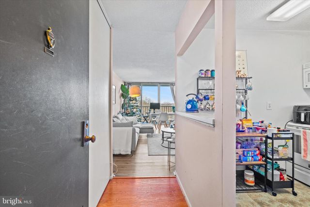 2059 HUNTINGTON AVE #1002, Alexandria, VA 22303