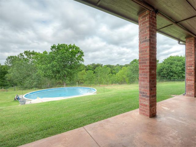 1900 Rock Oak Place, Blanchard, OK 73010